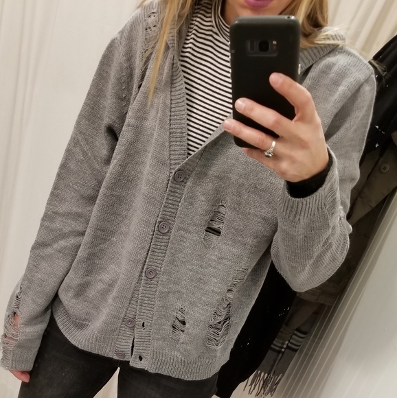 Distressed grey cardigan sweater - Picture 6 of 8